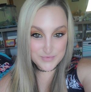 Meet your Posher, Ashlee